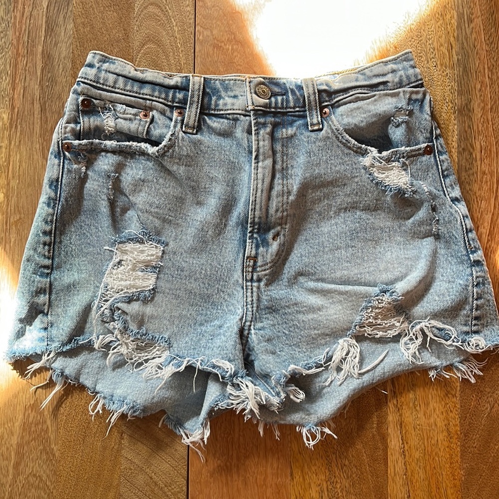 Abercrombie & Fitch High Rise Mom Short Curve Love 27/4